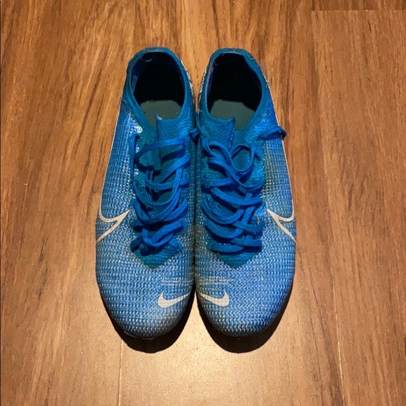 Nike mercurial neon blue cleats - Picture 2 of 4